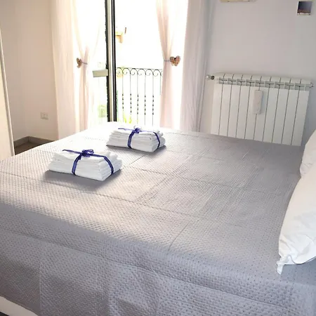 Apartment 360 *