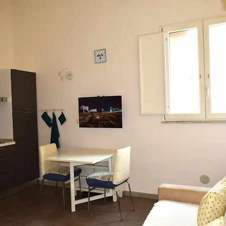 Apartment 360 *